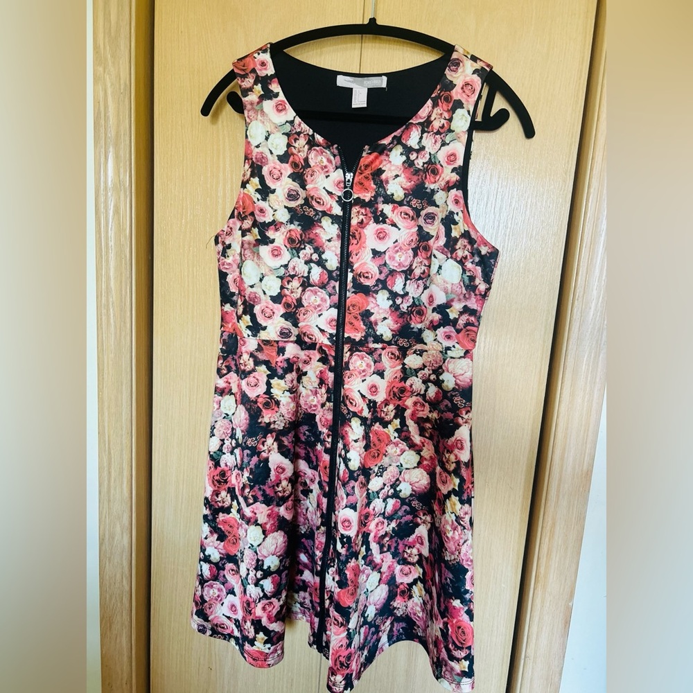 Forever 21 Floral Sleeveless Zip-up Dress